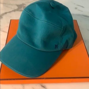 Hermes embroidered logo cap
